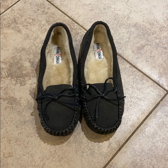 Minnetonka Moccasins - Picture 1 of 3